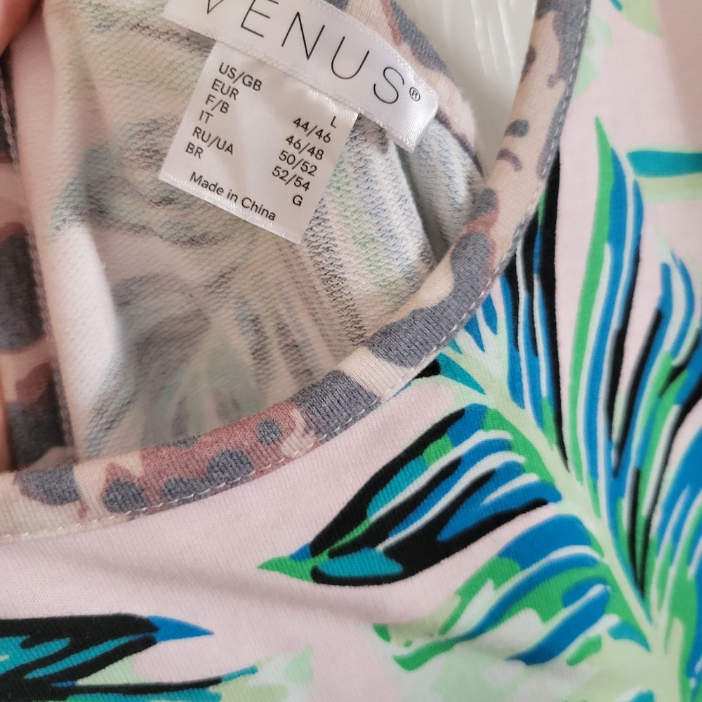Venus Romper - Picture 3 of 5